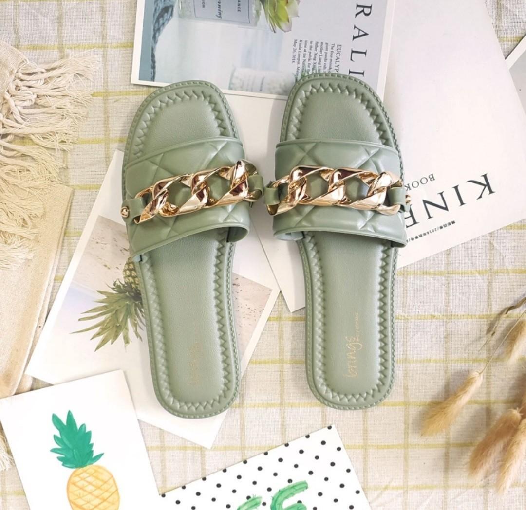 Isetan shoes brand hot sale