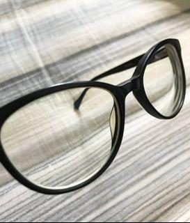 Eyeglass for women (Vince Camuto)