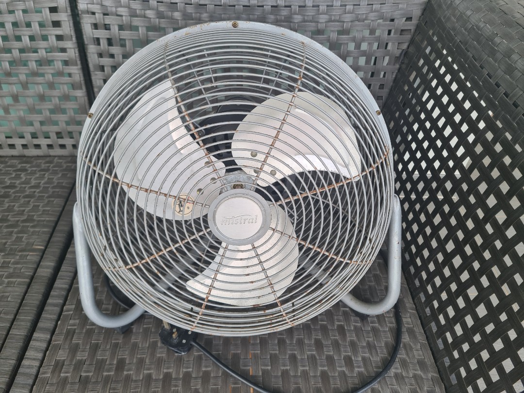 Fan Mistral Not Properly Working, TV & Home Appliances, Air