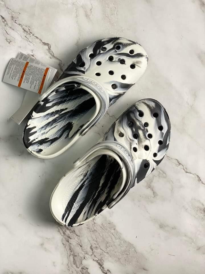 Printed crocs 2025