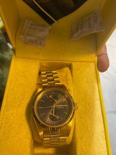 **XMAS SALE!!! —Invicta gold watch (unisex)