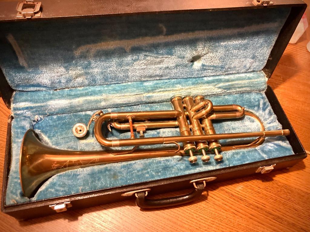 Lincoln Trumpet, Hobbies & Toys, Music & Media, Musical Instruments on