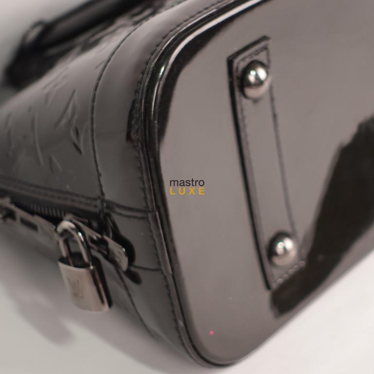 Pre-owned Louis Vuitton Alma Pm Patent Leather Handbag M90061