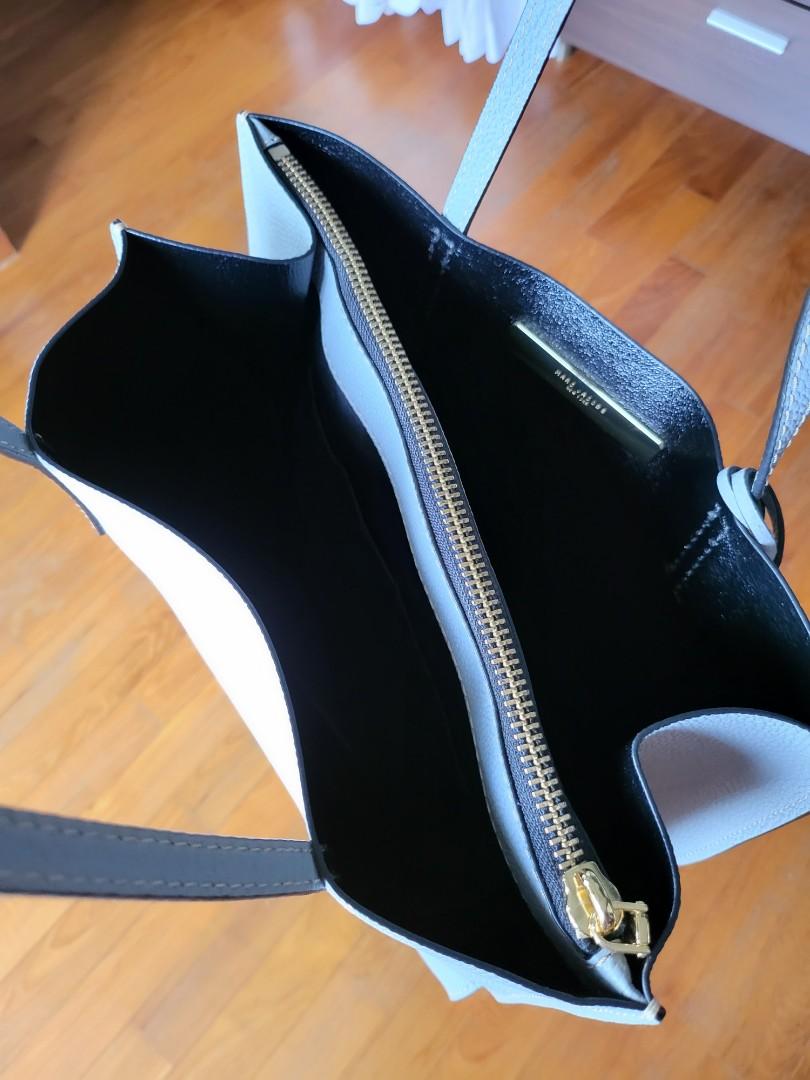 Marc Jacobs The T Pocket Grind Tote in Rock Grey