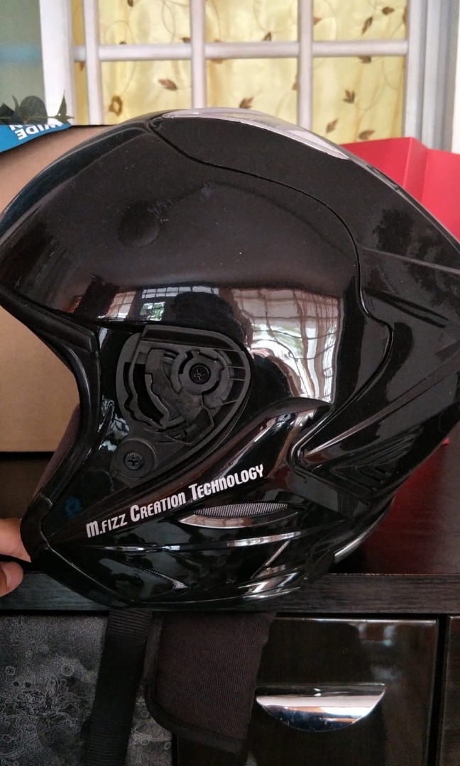 MOTORBIKE HELMET Evolution M size, Motorcycles, Motorcycle Accessories