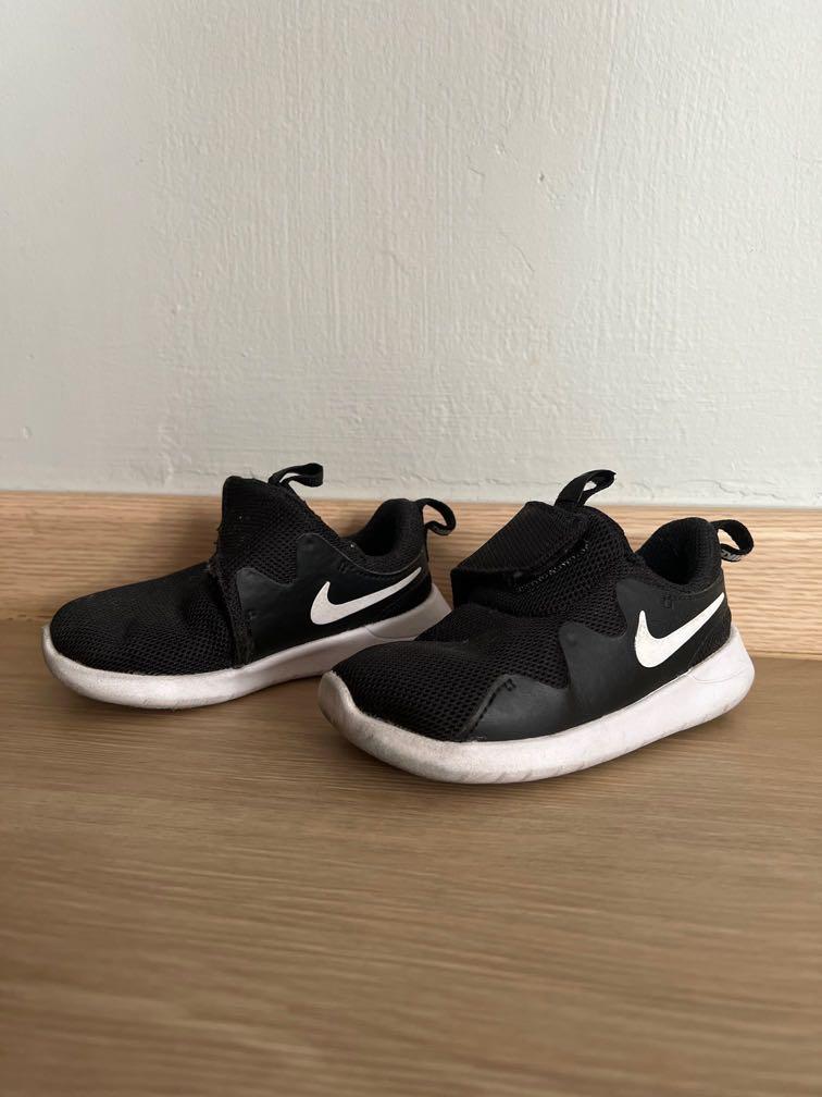 Nike tessen top black sneakers