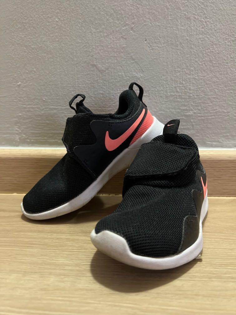 Nike tessen black sneakers online
