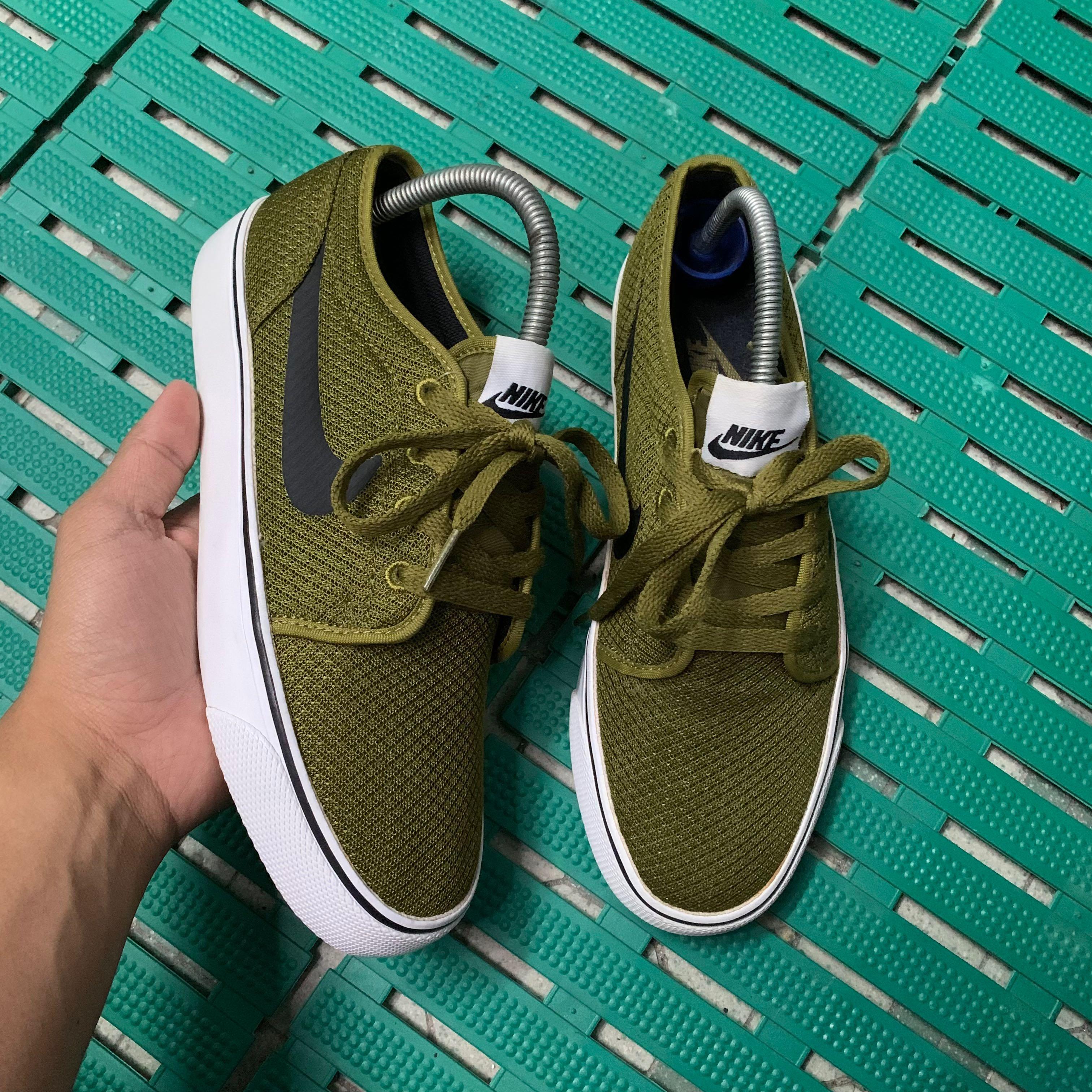 Nike toki low hot sale men's