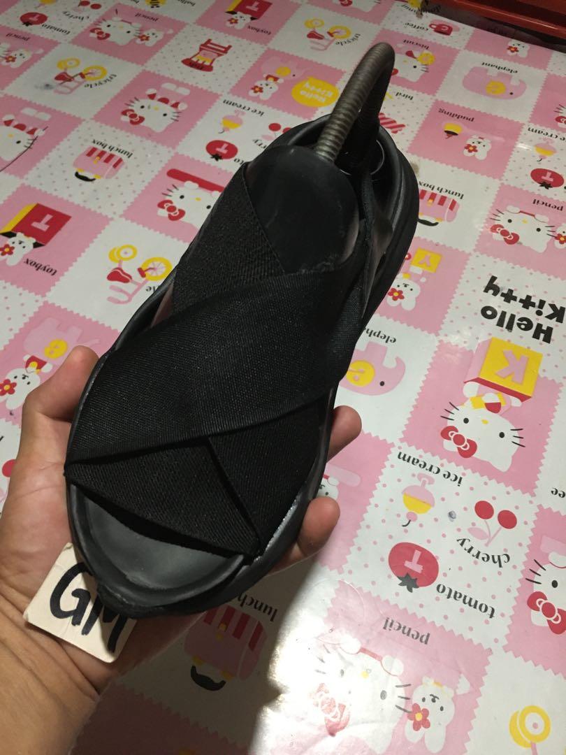Nike Womens Praktist Women s Fashion Footwear Sandals on Carousell
