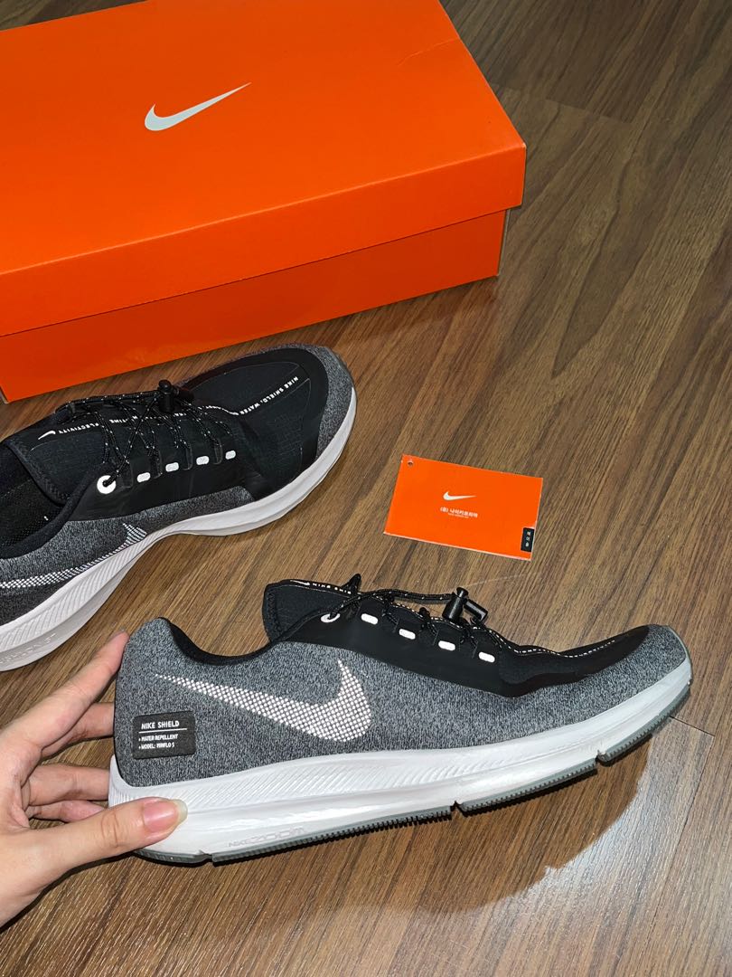 Nike winflo 5 waterproof deals