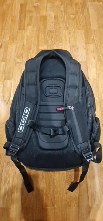 Ogio gambit staples top