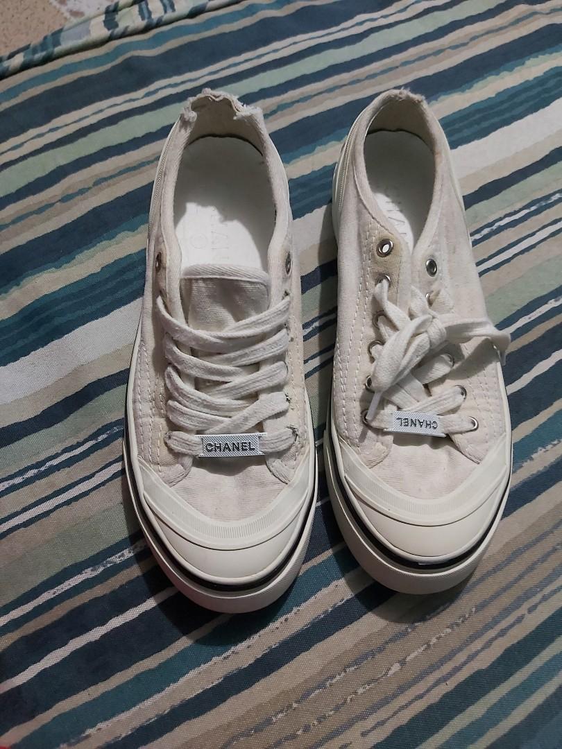 Chanel discount white shoes