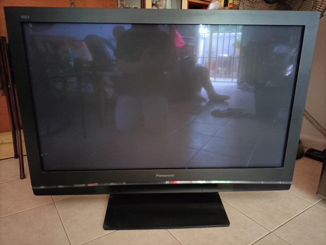 Panasonic 42 inch LCD tv, TV & Home Appliances, TV & Entertainment, TV