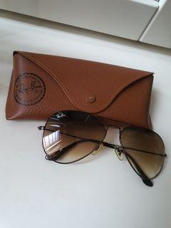 Ray-Ban (Round Fleck) in black frame, Women's Fashion, Watches \u0026  Accessories, Other Accessories on Carousell