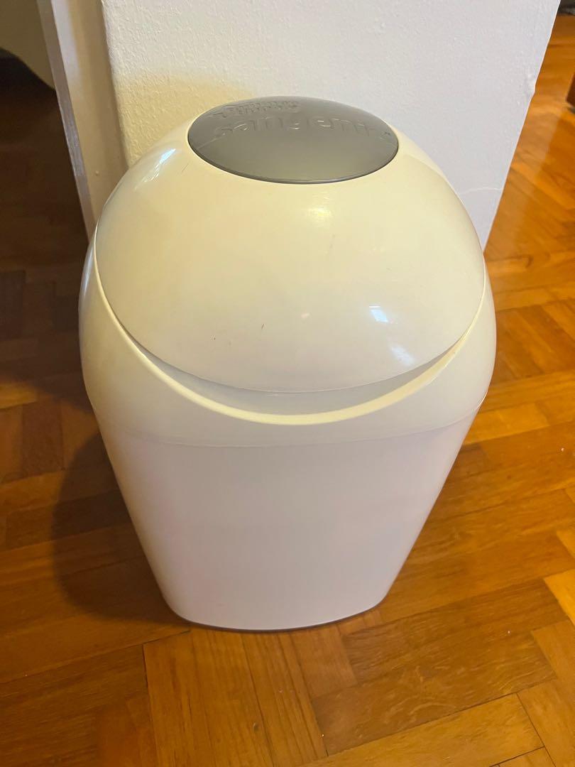 Sangenic diaper bin, Babies & Kids, Bathing & Changing, Diapers & Baby