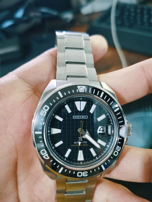 Seiko King Samurai Waffle Dial Sapphire SRPE35K1, Men's Fashion, Watches &  Accessories, Watches on Carousell