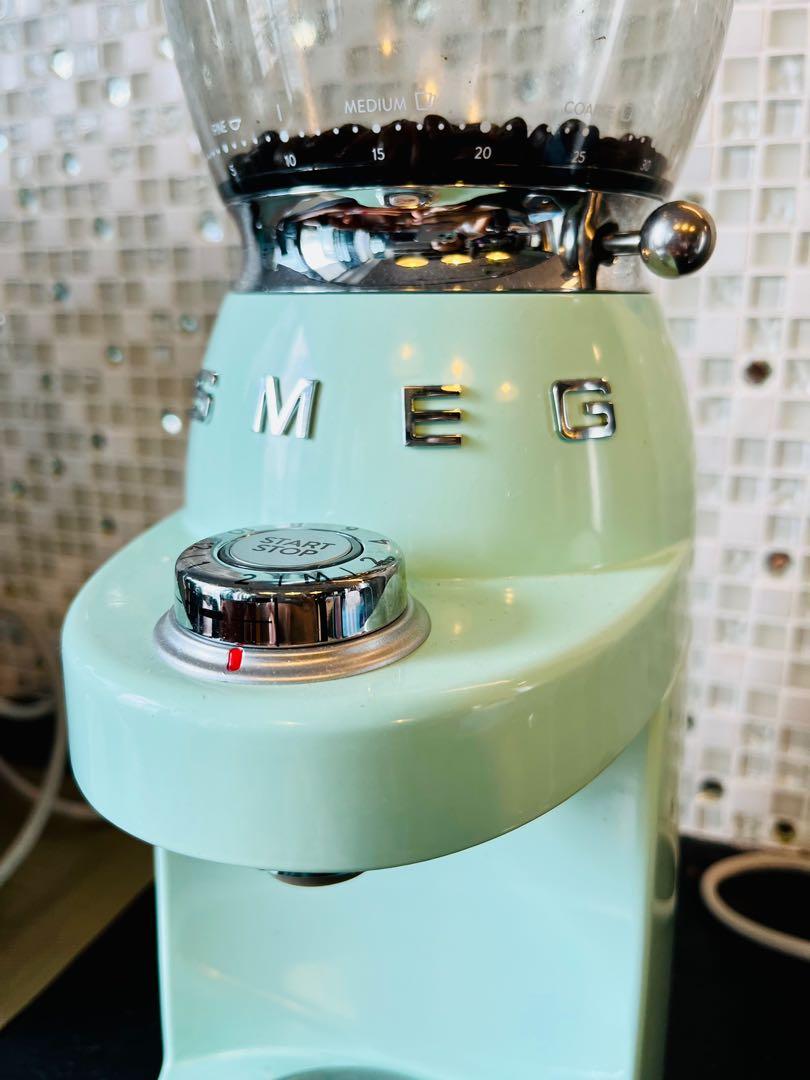 Smeg coffee grinder, TV & Home Appliances, Kitchen Appliances, Coffee