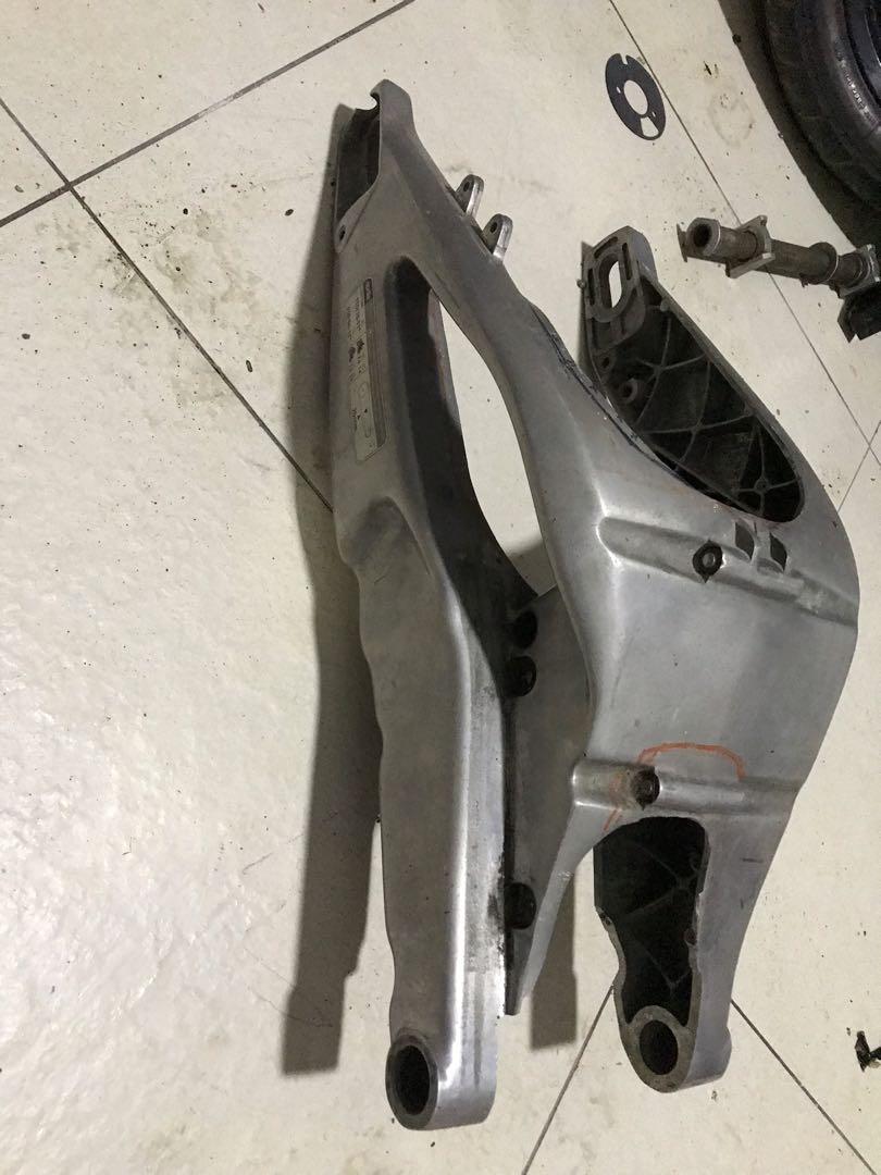 Swing arm aprilia rs125, Auto Accessories on Carousell