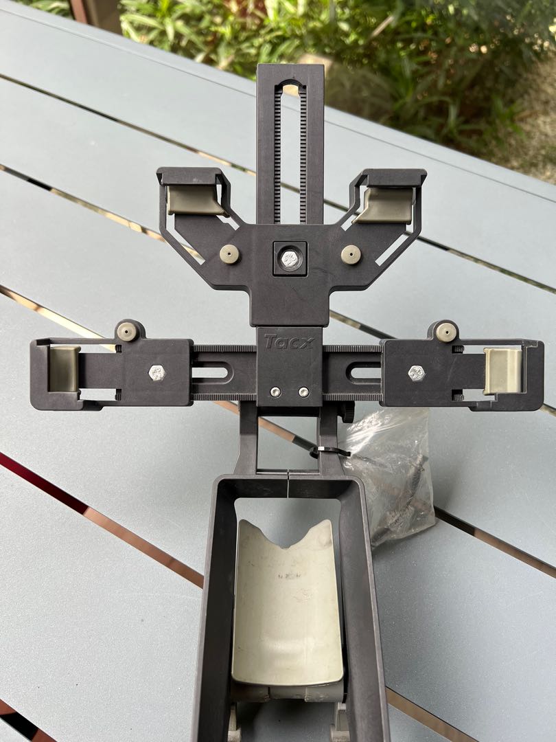 TacX Tablet/iPad Holder for Zwift, Sports Equipment, Bicycles & Parts