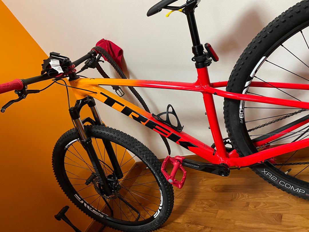 Trek marlin hotsell 7 marigold
