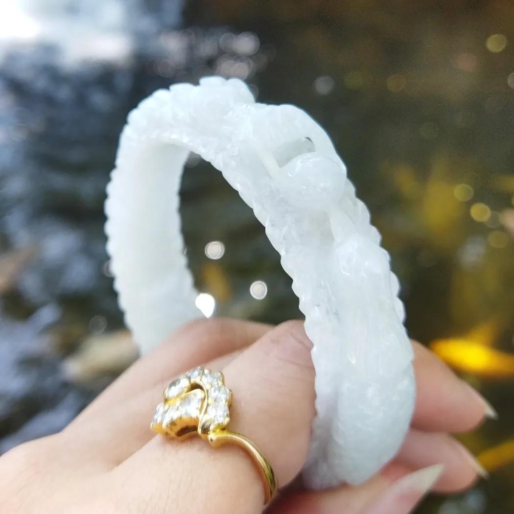Rare white dragon chinese bracelet discount