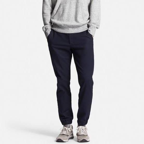 UNIQLO cotton jogger pants Men s Fashion Bottoms Joggers on Carousell