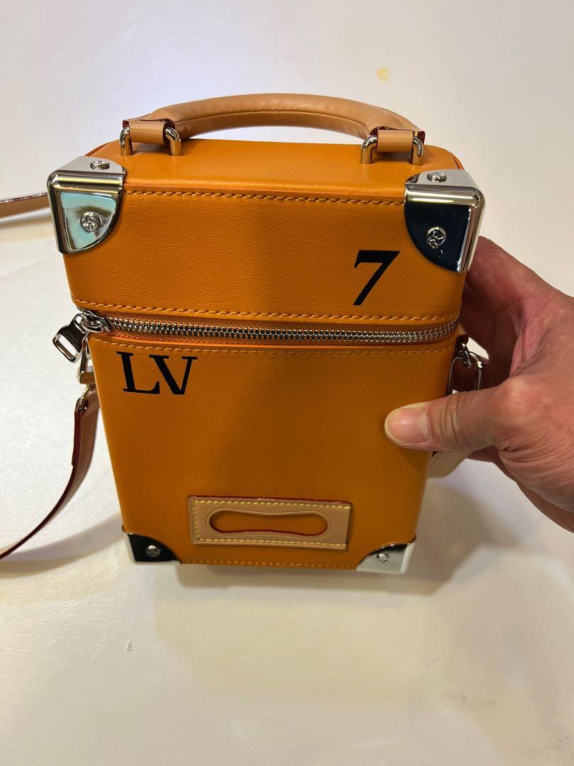 Used Louis Vuitton LV Vertical Box Trunk, 名牌, 手袋及銀包- Carousell