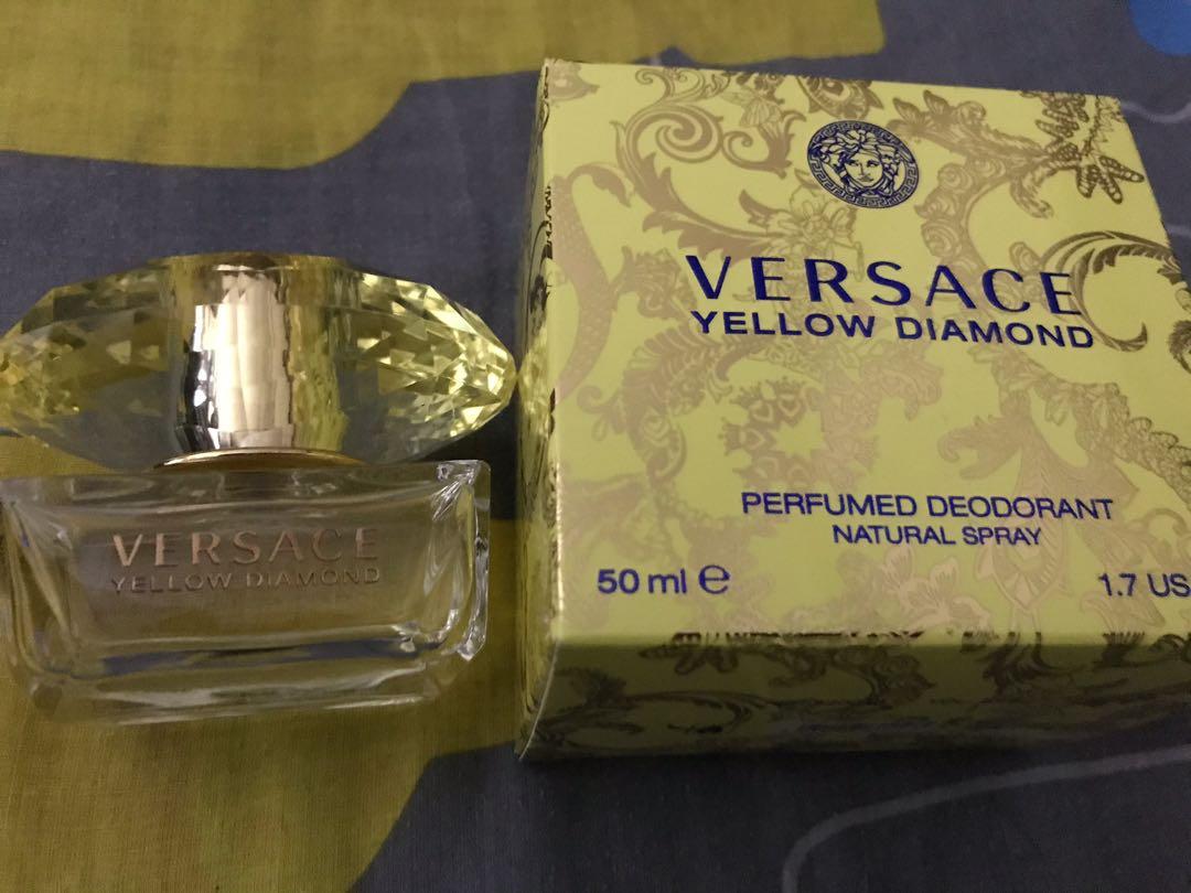 Yellow diamond deals perfume review