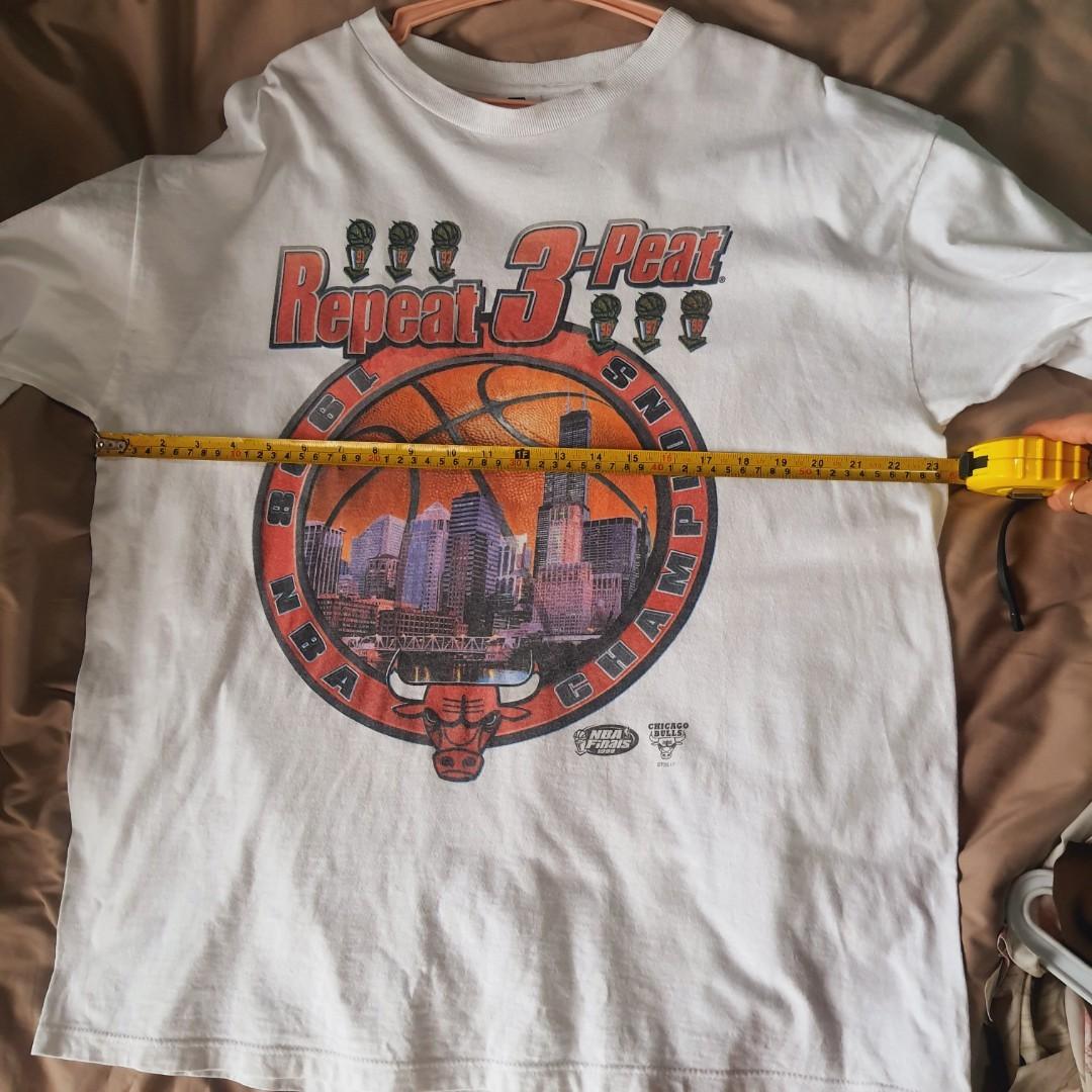 Vintage Chicago Bulls Repeat 3-Peat NBA Champion 1998 T-shirt (Deadsto –  ATTASTORES