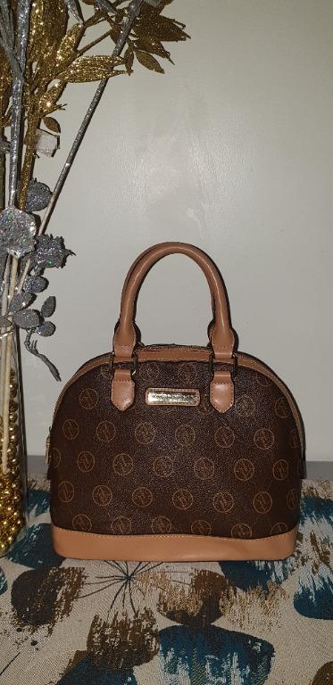 Adrienne vittadini studio outlet bags