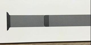 40mm space black milanese loop
