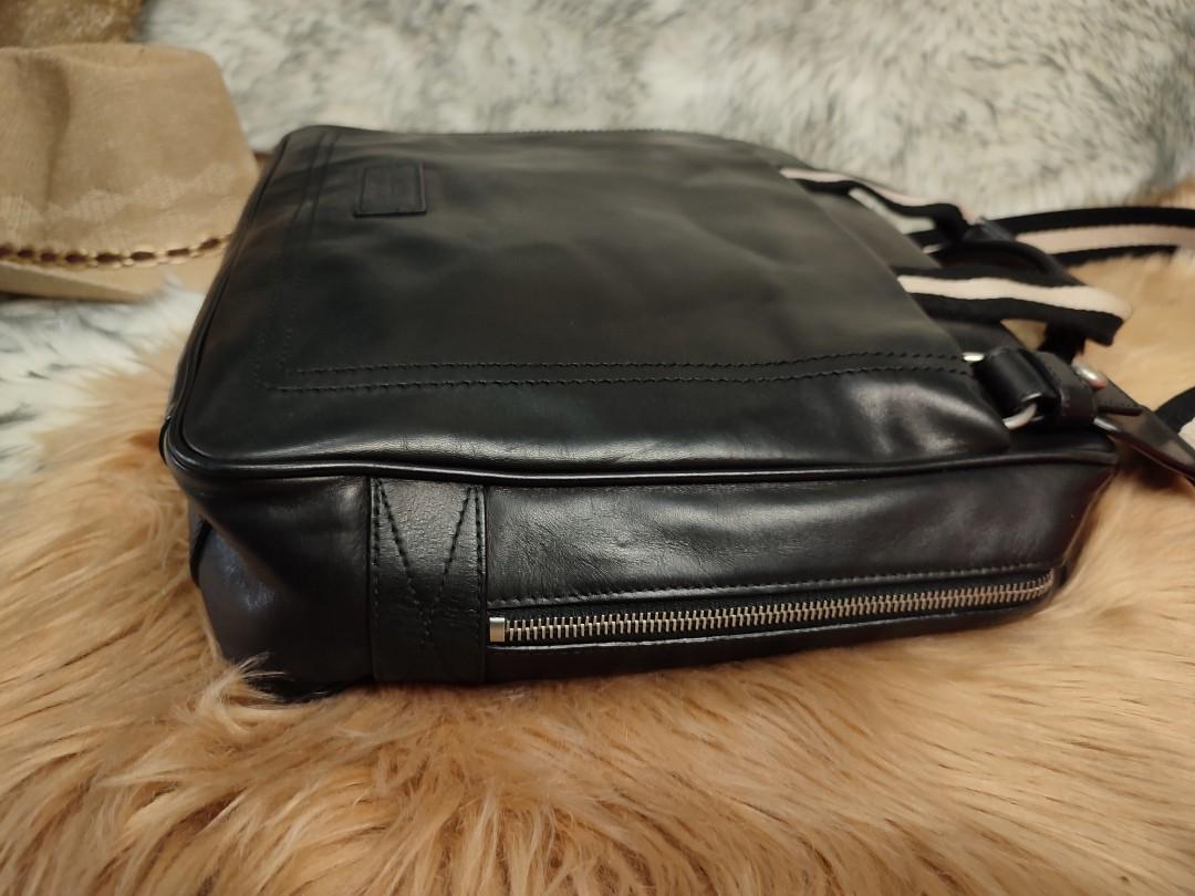 Authentic bally Switzerland laptop bag (Category: Luxury Bags & Wallets) located in Paranaque City. Submitted by edwinvuru (Listing ID 1161086998, Image 3). Description: authentic bally Switzerland laptop bag guaranteed authentic slightly used no flaws no isue sell fo 16000.
