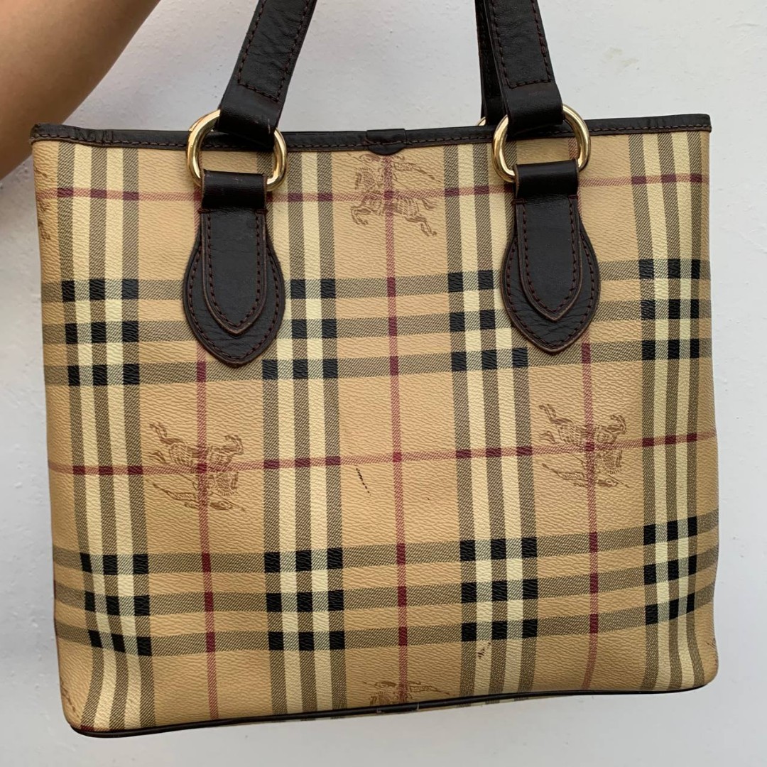 BURBERRY YKK ZIP, Luxury, Bags & Wallets on Carousell