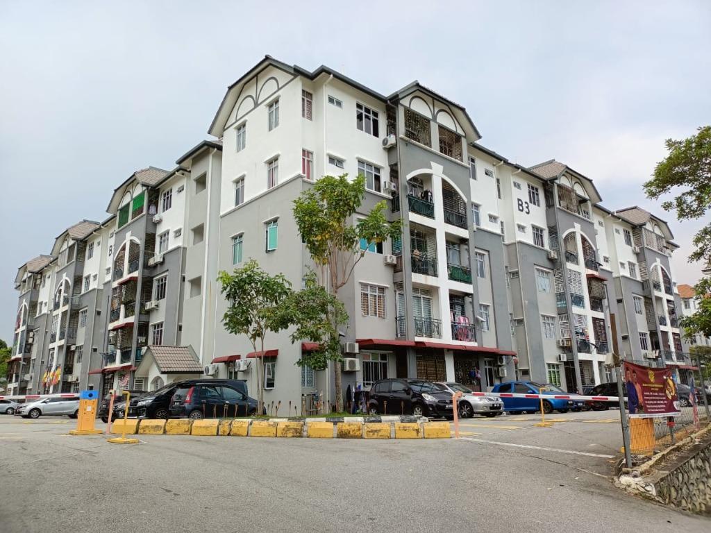 For Rent Apartment Dahlia Salak Tinggi Listings And Prices Waa2