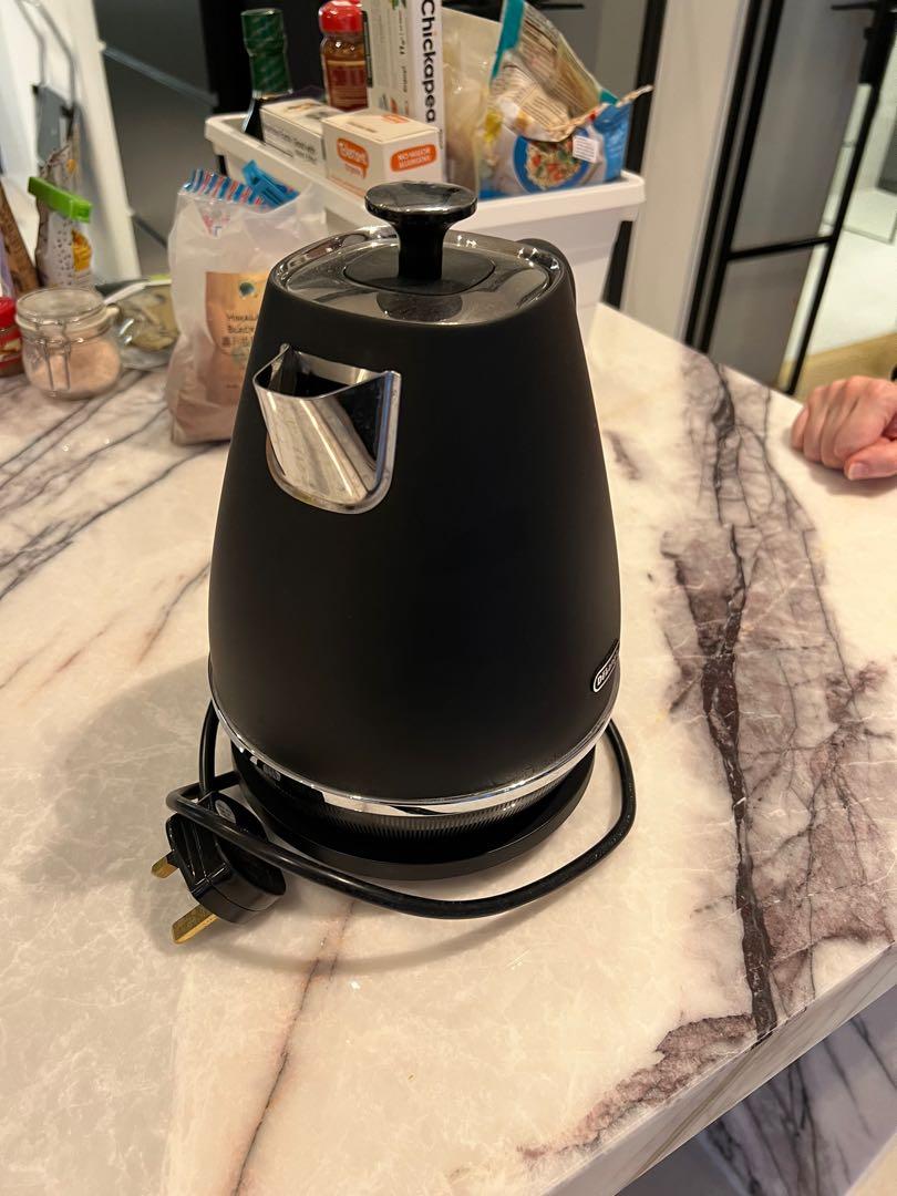 DeLonghi Distinta Moments Black Kettle 1.7l, TV & Home Appliances