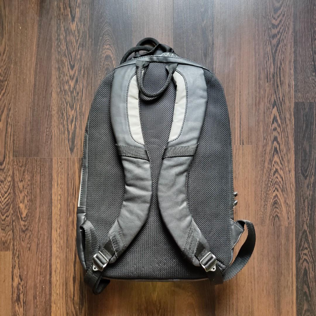 DIESEL INDUSTRY ITALY | Laptop Backpack (Category: Backpacks) located in Cebu City. Submitted by denimholic (Listing ID 1161216991, Image 2). Description: 🇮🇹Authentic Preloved Diesel Industry Daypack 🔸Dimension : 14in x 19in x 7in 🔸Double compartment ( Main: Drawstring, Zipper : for Laptop 🔸8.5/ 10 very good condition 🔸Made in China.
