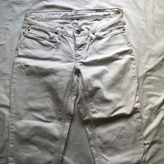 (Category: ) located in . Submitted by thrift.jules (Listing ID 1161182237, Image 1). Description: .