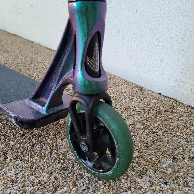 ENVY PRODIGY S8 SCOOTER JADE, Sports Equipment, Sports  Games, Skates,  Rollerblades  Scooters on Carousell