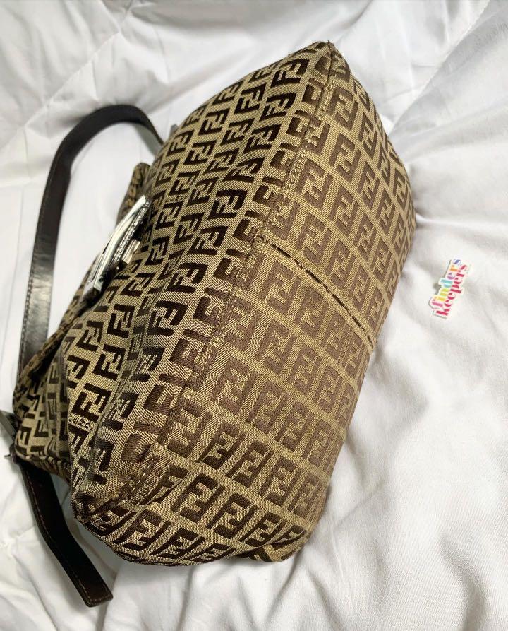 Fendi Zucchino Baguette (Category: Luxury Bags & Wallets) located in Quezon City. Submitted by fkmanila.lux (Listing ID 1161114619, Image 3). Description: FF Zucchino Mamma Baguette Php 18,800 ♡ First-to-Pay basis ♡ Guaranteed authentic ♡ In good condition. Normal signs of wear, see last pic for minimal rub..