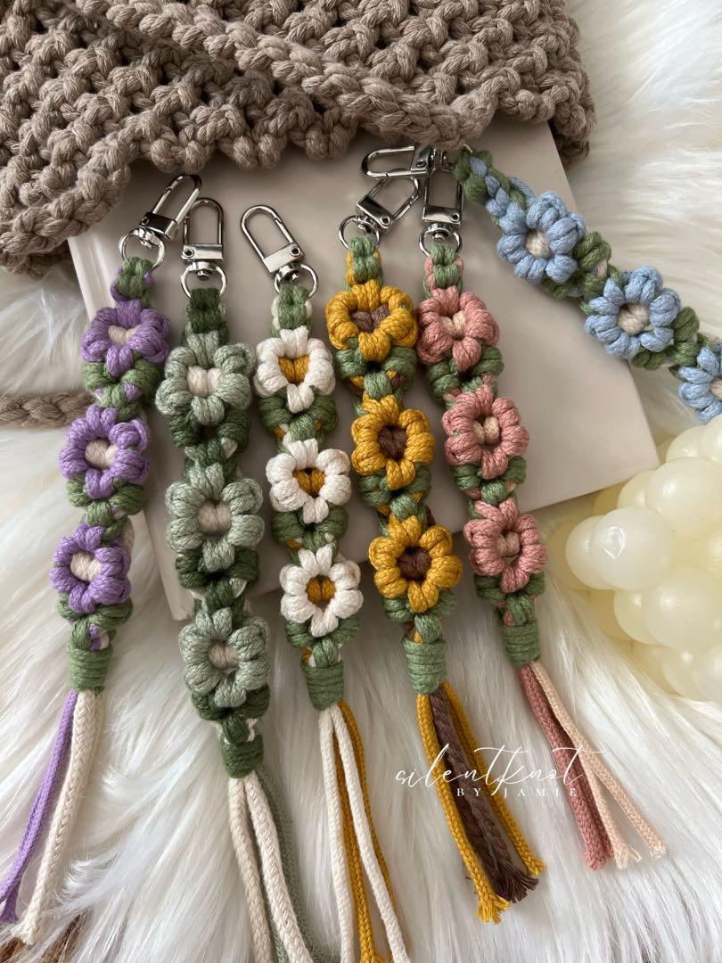 Daisy keyring hotsell