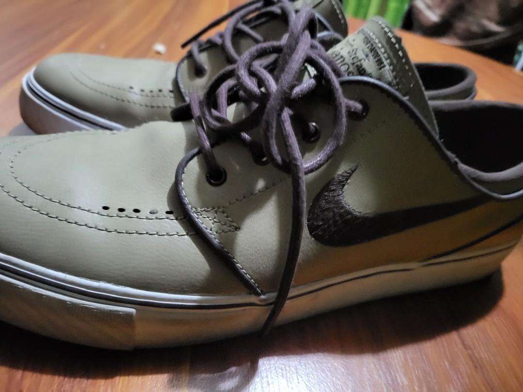 FS SB JANOSKI KHAKI BOULDER Men s Fashion Footwear Sneakers on Carousell