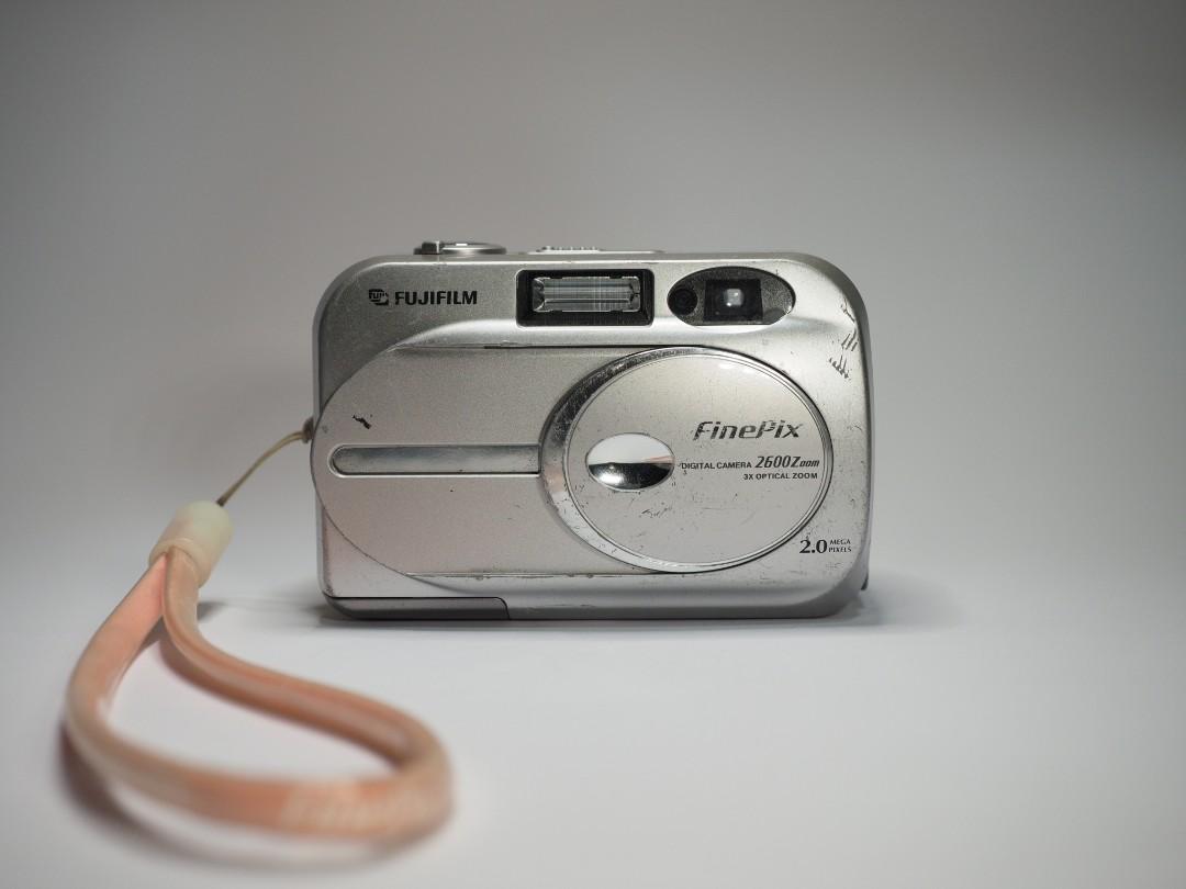 FUJIFILM Finepix 2600z - ビデオカメラ FUJIFILM Finepix 2600z - ビデオカメラ