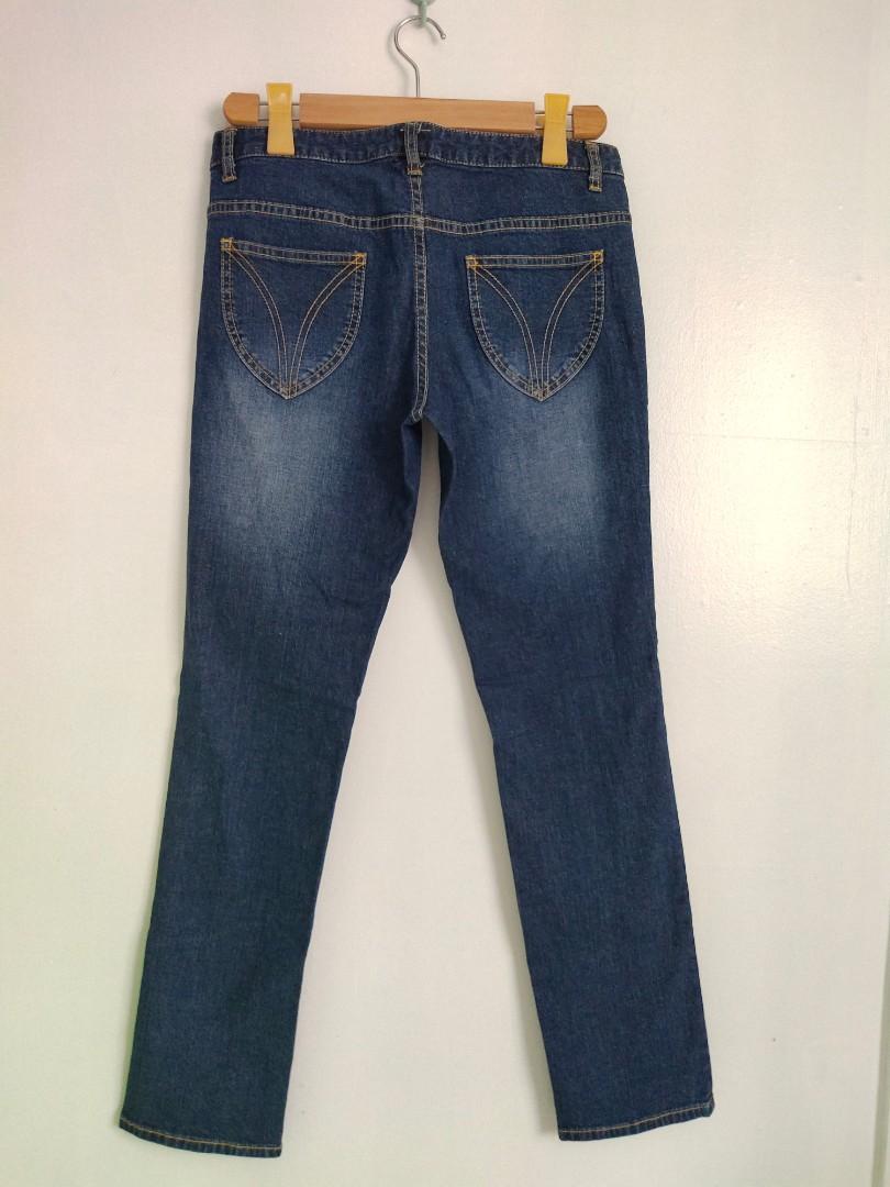 Giordano Jeans (Category: Jeans) located in Mandaluyong City. Submitted by nescreates (Listing ID 1161143992, Image 2). Description: Good as new 🍀 Very nice fitting . Low rise slim. Fits 27-28.