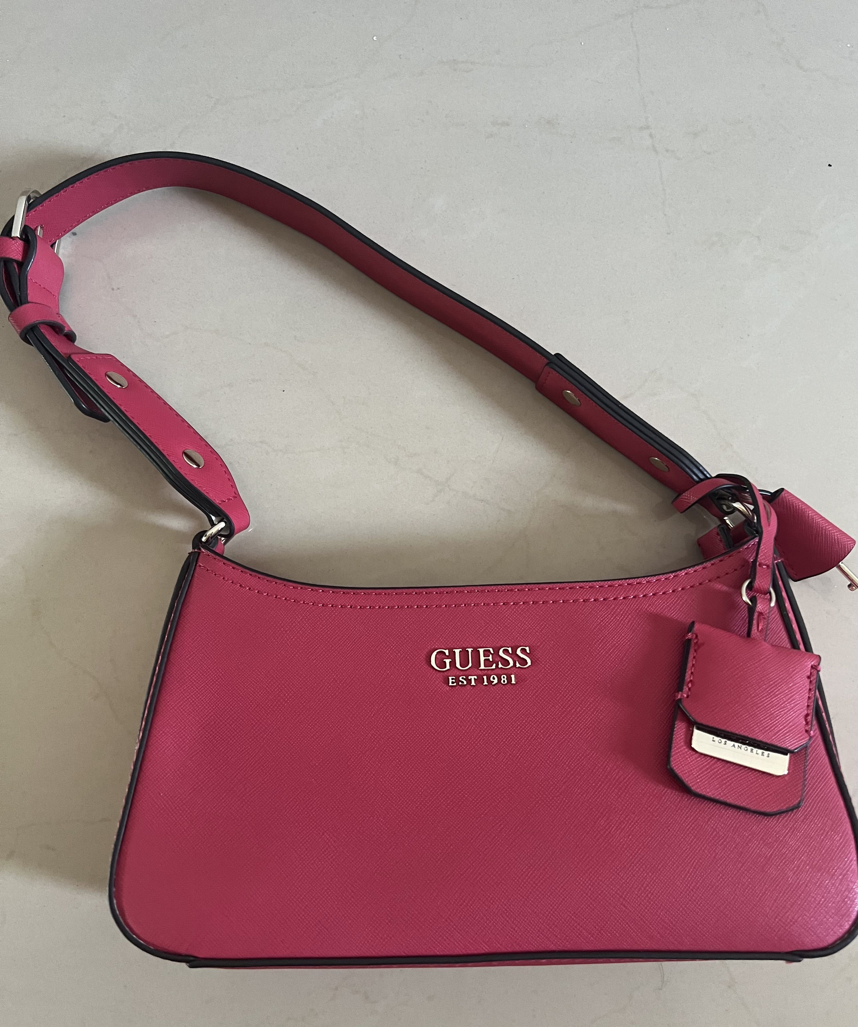 guess shoulder bag pink Women s Fashion Bags Wallets Shoulder