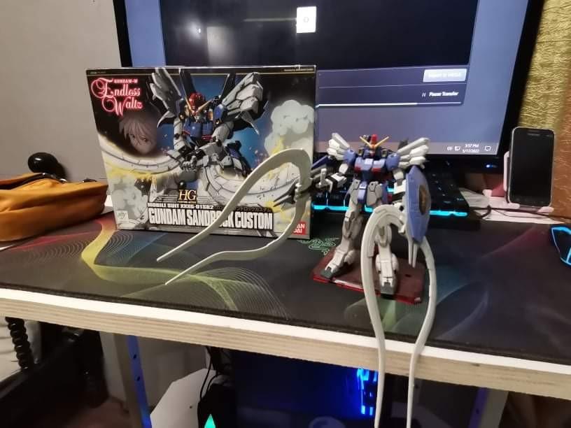 GUNDAM WING CUSTOM HG 1/144 (Category: Gundam & Model Kits) located in Santa Maria. Submitted by rainebasilio06 (Listing ID 1161134471, Image 1). Description: Wing Zero gundam custom complete box and extra parts Gundam d-hell custom complete box and extra parts gundam sandrock custom complete box and extra parts all with stand High Grade gundams 1/144.
