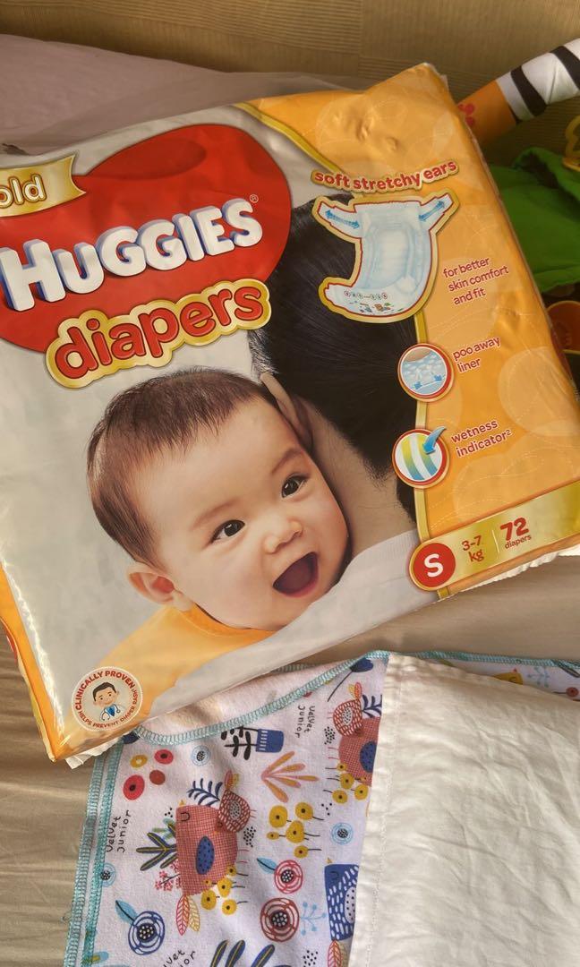 Huggies Gold Diapers S 3-7kg, Babies Kids, Bathing Changing