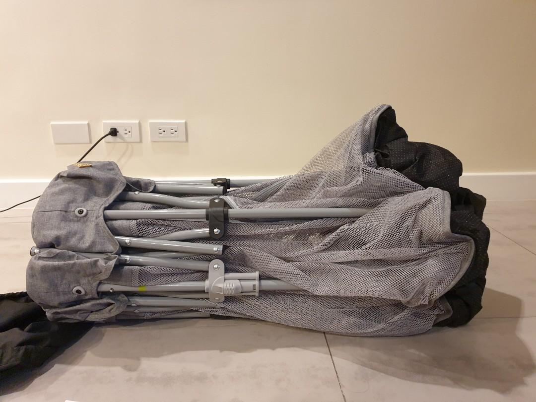 Looping Playpen (Category: Cots & Cribs) located in Quezon City. Submitted by mommyatp (Listing ID 1161168720, Image 2). Description: Looping Playpen only used once for travelling. Currently selling because baby has outgrown the playpen. Brand new price is around 6,499..
