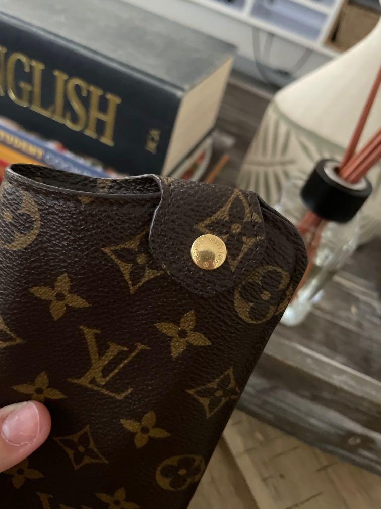 Lv sunglass casw (Category: Luxury Bags & Wallets) located in Pasig City. Submitted by lai08. (Listing ID 1161122893, Image 1). Description: 100% authentic, no inclusions Great condition.