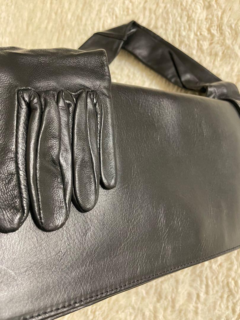 Maison Martin Margiela x H&M Glove Clutch, 名牌, 手袋及銀包- Carousell
