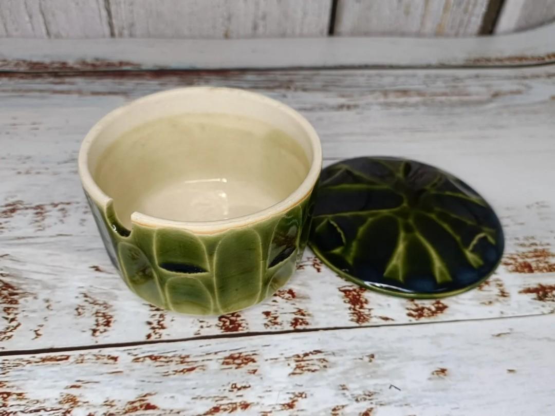 Stoneware condiment jar (Category: Other Kitchenware & Tableware) located in Mandaluyong City. Submitted by aishoppe08 (Listing ID 1161169648, Image 3). Description: H5.5cm x D9cm.
